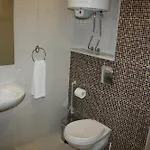Golden House Apartment *