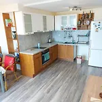 Golden House Apartment *